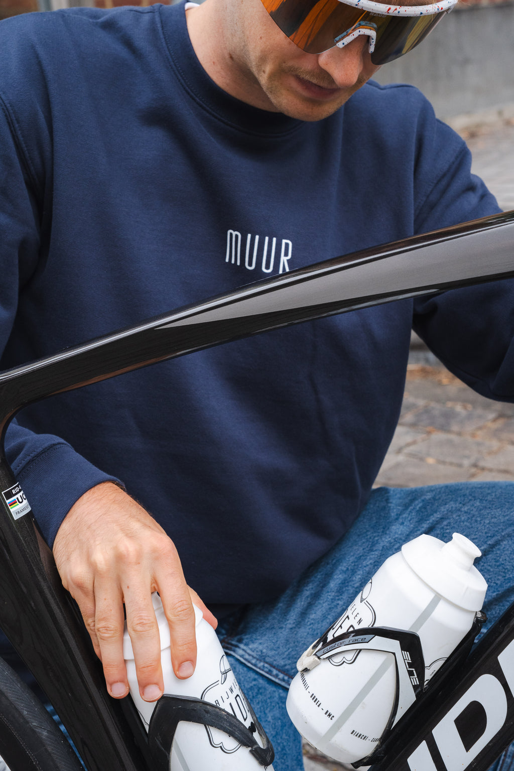 MUUR Sweater